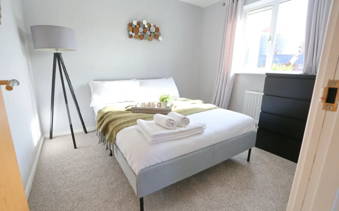 How Do Professional Cleaning Services Impact Long-Term Airbnb Rentals in Manchester?