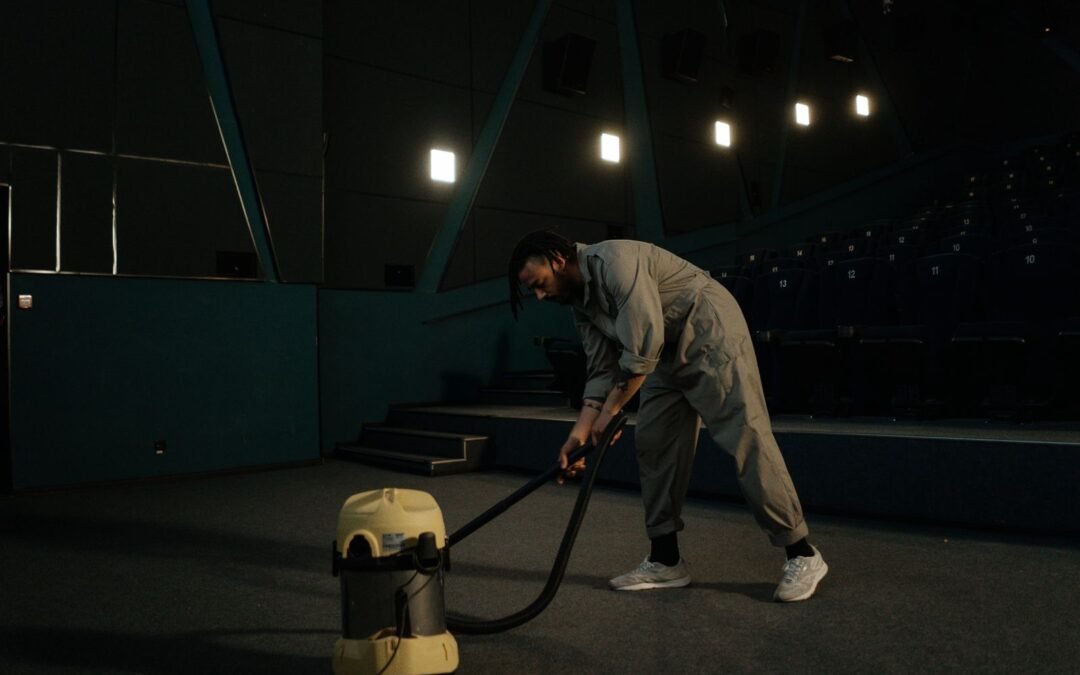 Encapsulation vs Hot Water Extraction for Commercial Carpet