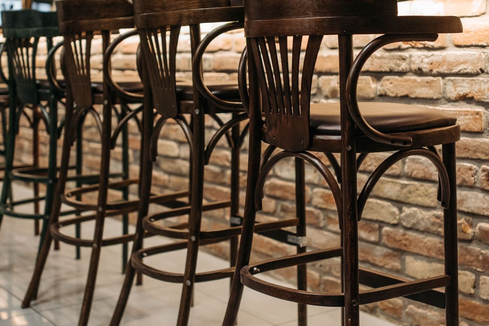 pub bar cleaning manchester